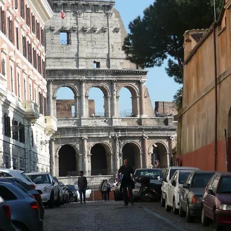Colosseum Flat In Centre